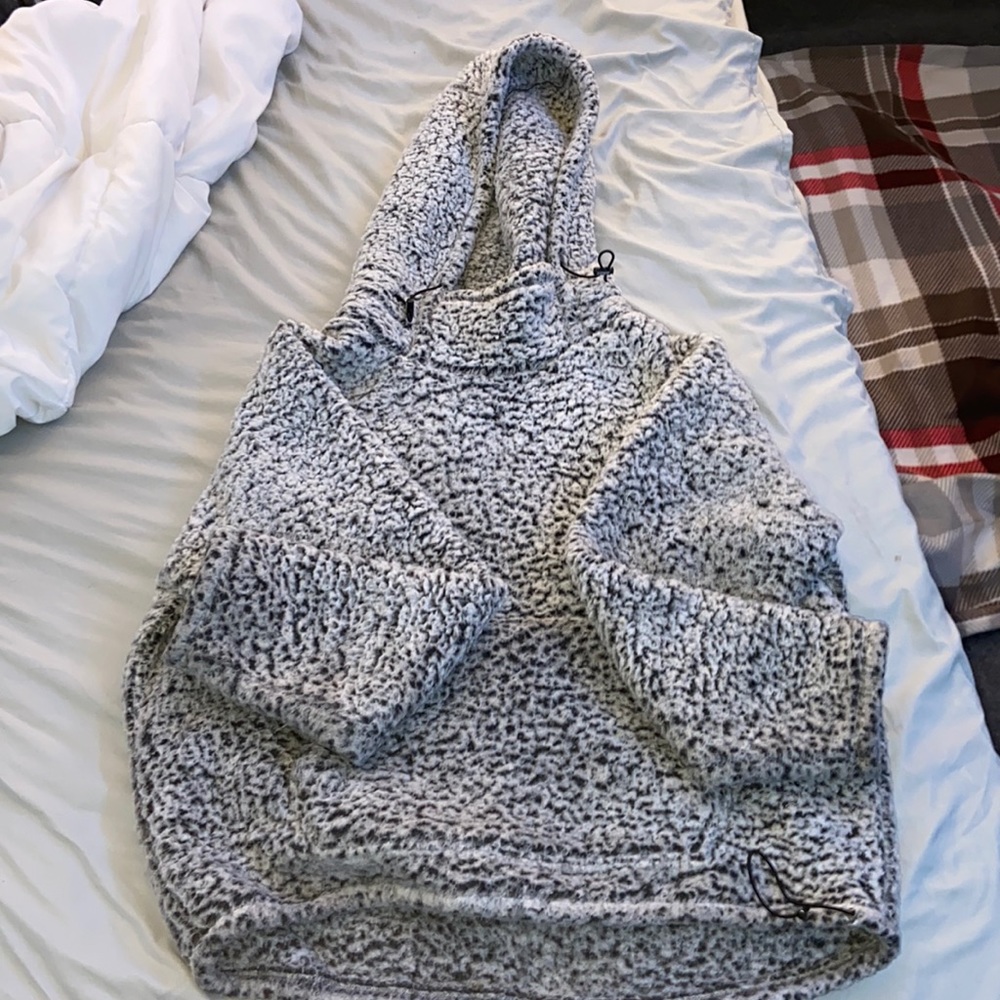 Women’s medium PINK sherpa